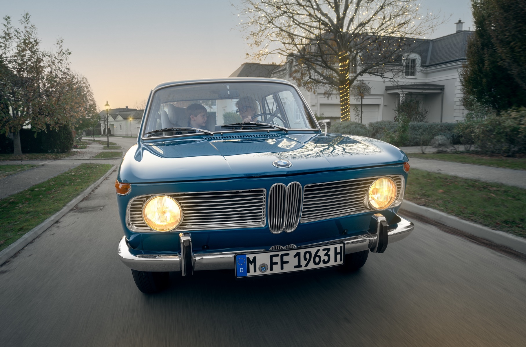 BMW Christmas advert dedicated to Neue Klasse cars