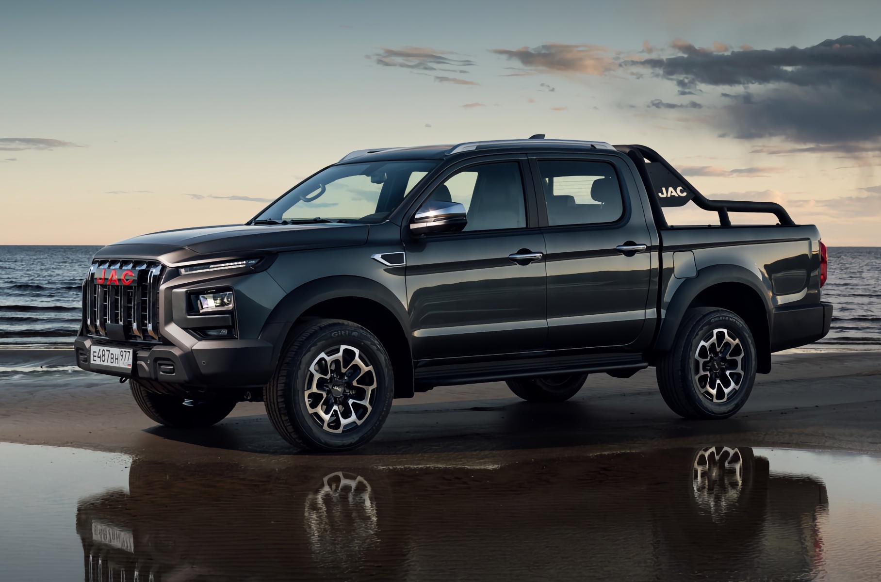 Chinese JAC announced the launch in Russia of a new version of the T9 pickup truck