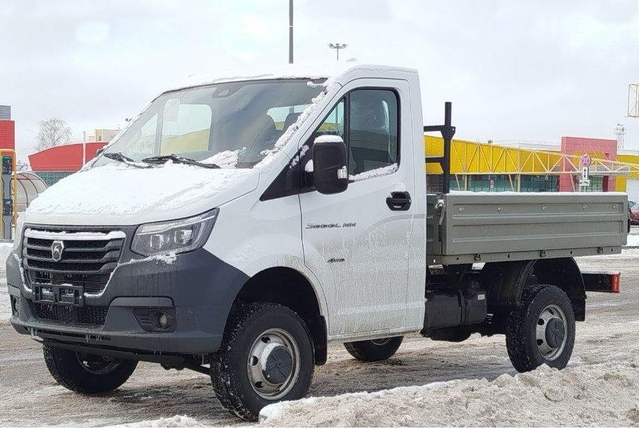 GAZ began producing the cheapest version of the Sobol NN 4×4: photo