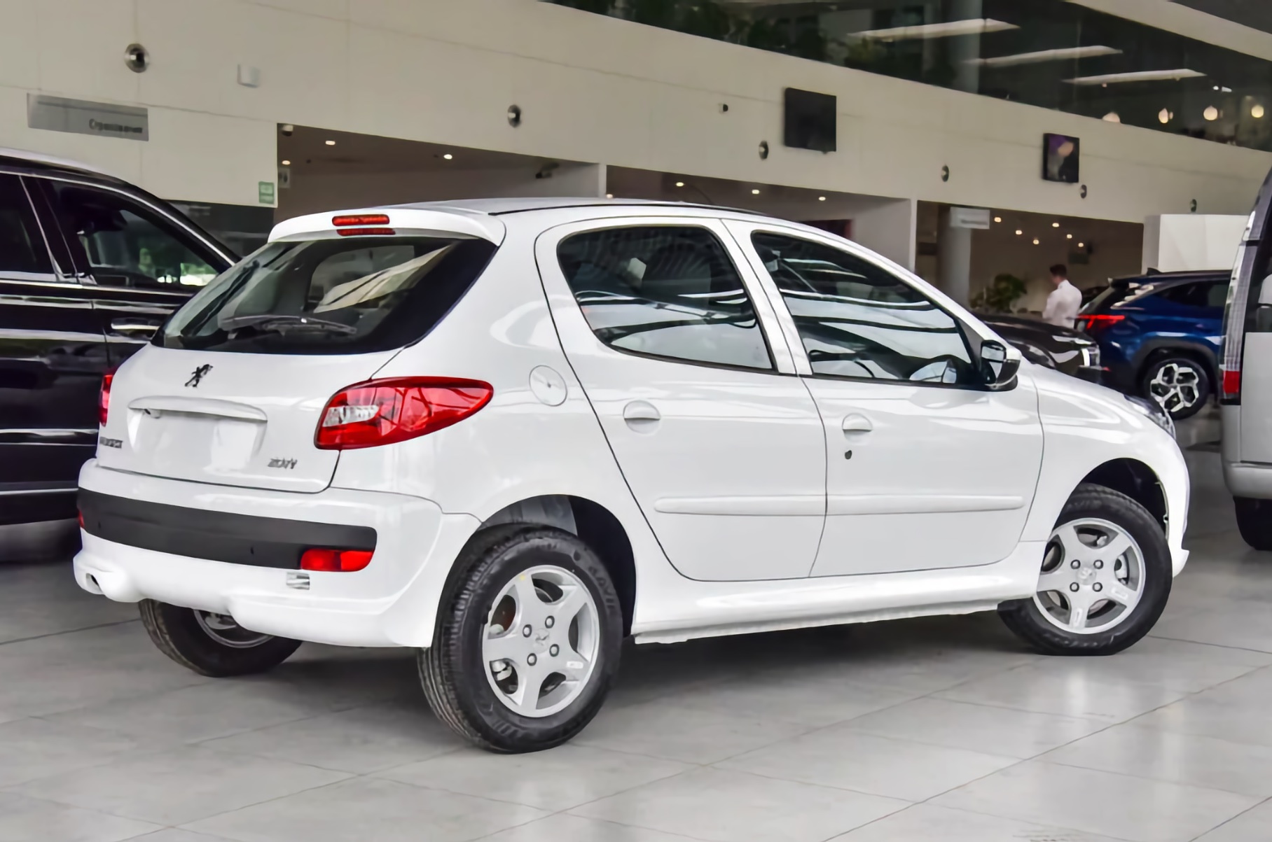 Iranian-assembled Peugeot 207i fell in price in Russia