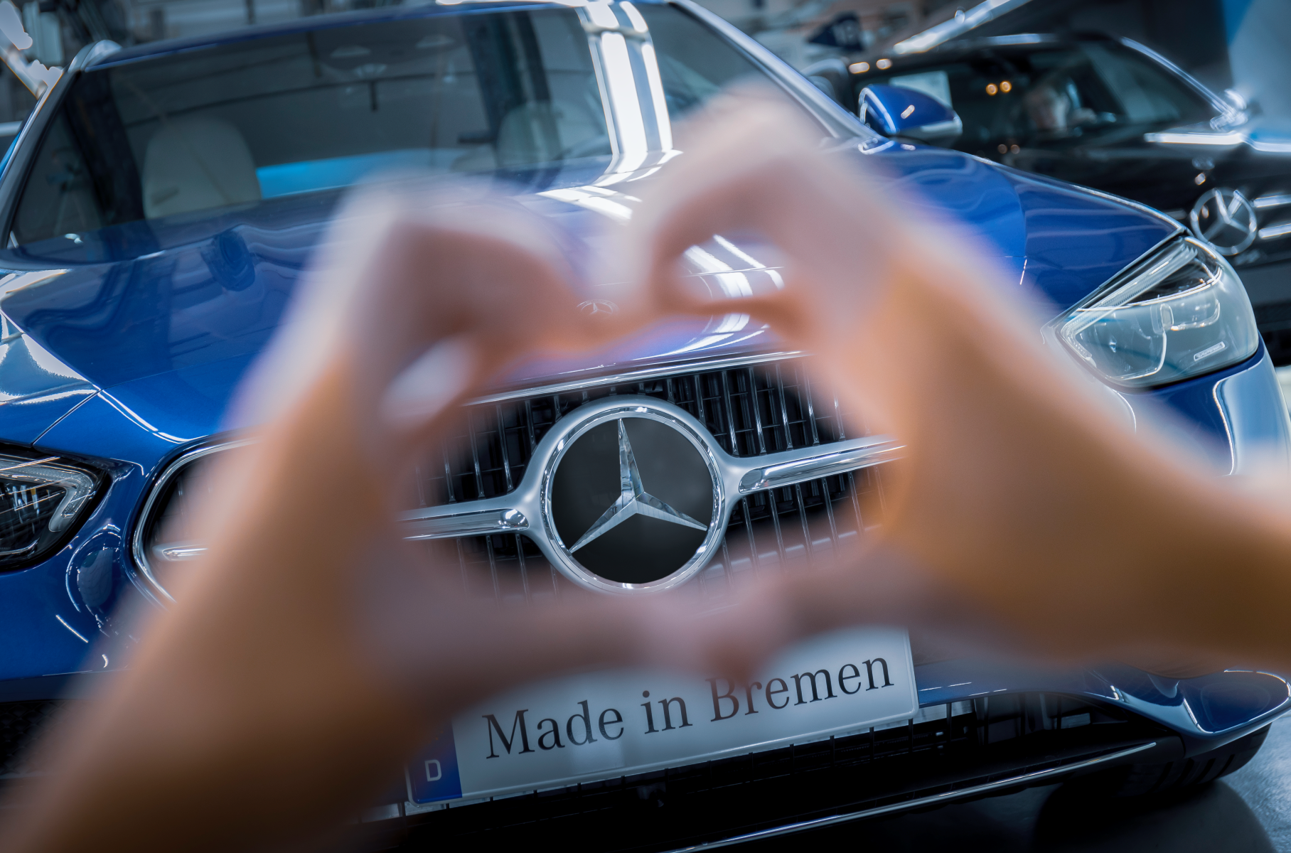 Supplier of Mercedes-Benz branded stars declares bankruptcy