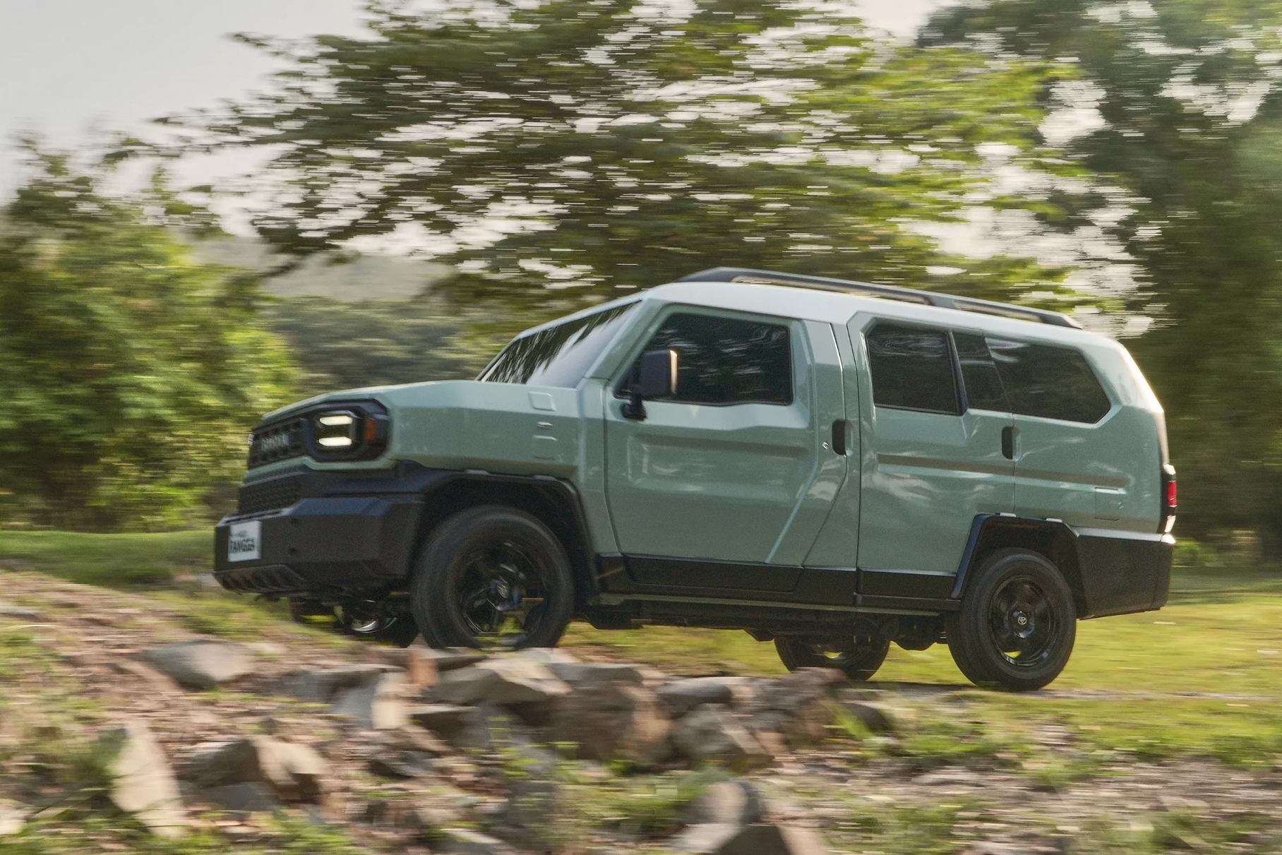 Toyota introduced an old-school three-row crossover based on the Hilux Camp