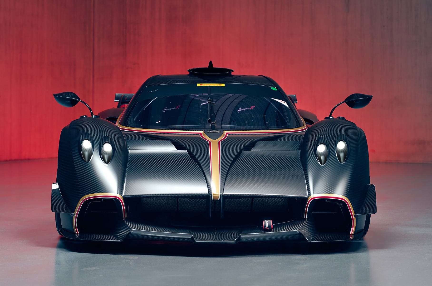 Track supercar Pagani Huayra R will be auctioned for the first time