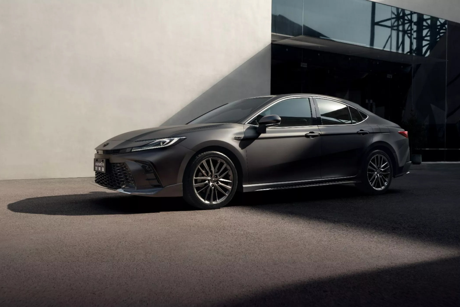 Without undue modesty: Toyota presented a “magnificent” version of Camry