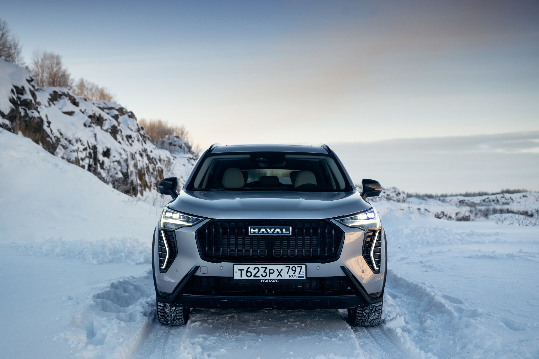 A rating of the most popular crossovers and SUVs in Russia has been compiled