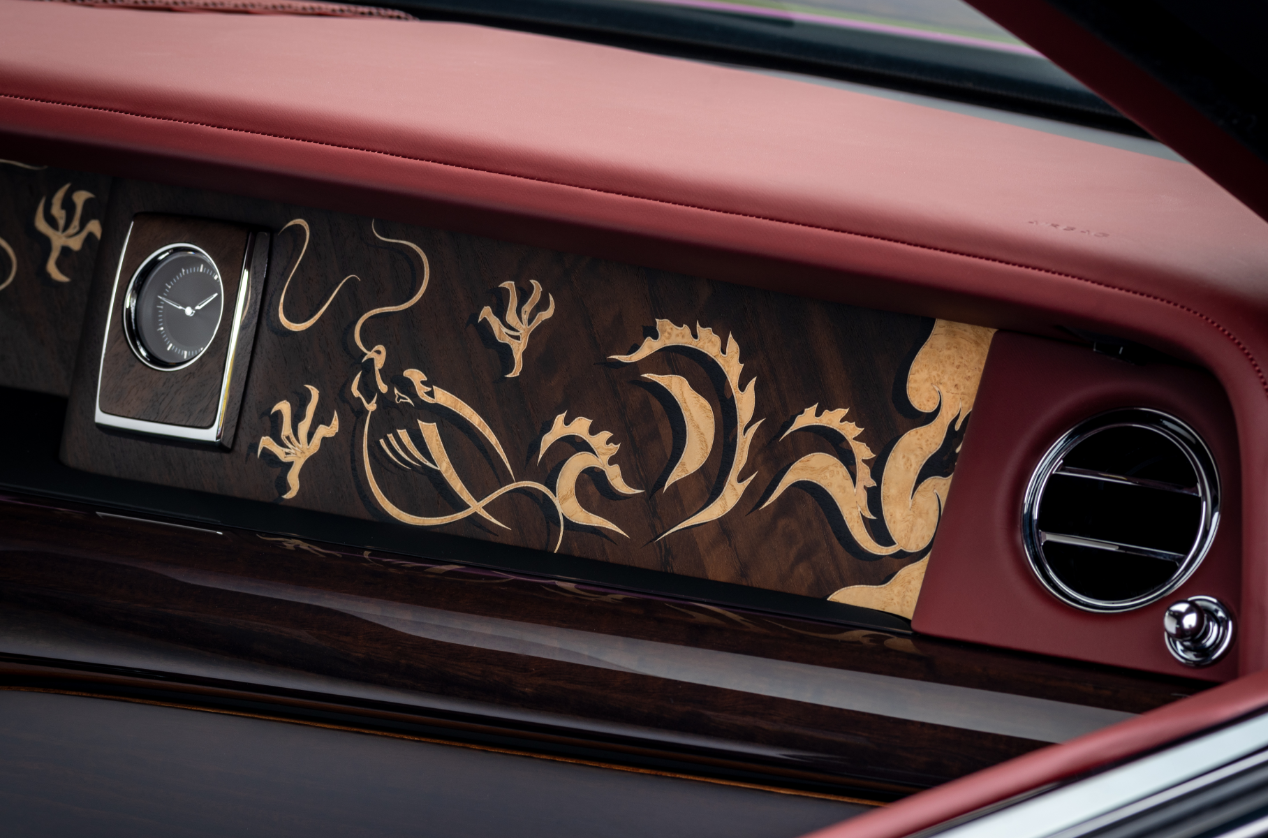 A special Rolls-Royce Phantom was dedicated to Chinese dragons