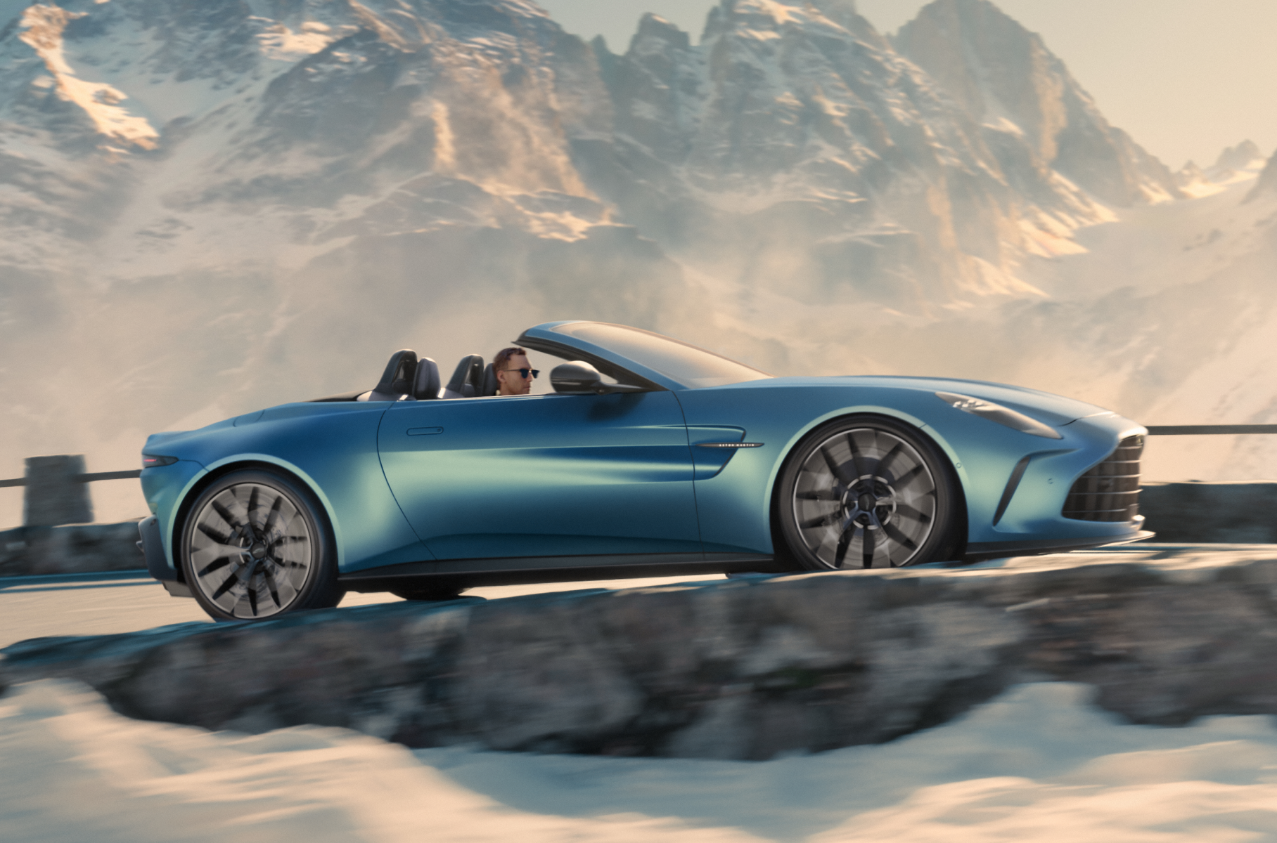 Aston Martin unveils the open Vantage Roadster