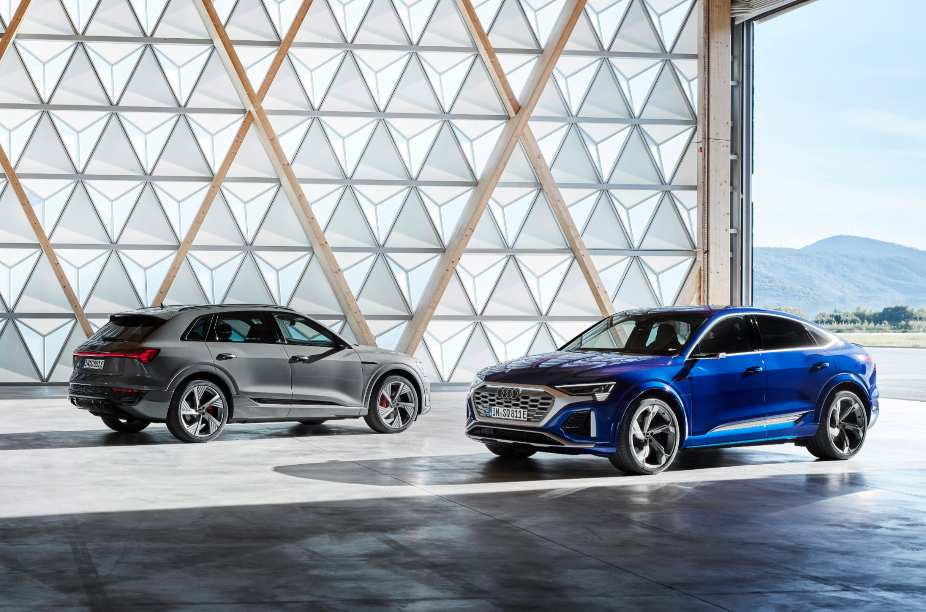 Audi named the date of the production of the K8 E-Tron crossover production