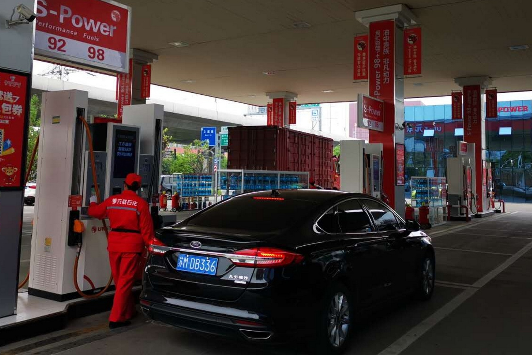 Gasoline and diesel fuel prices have risen for the second time since the beginning of the year in China.