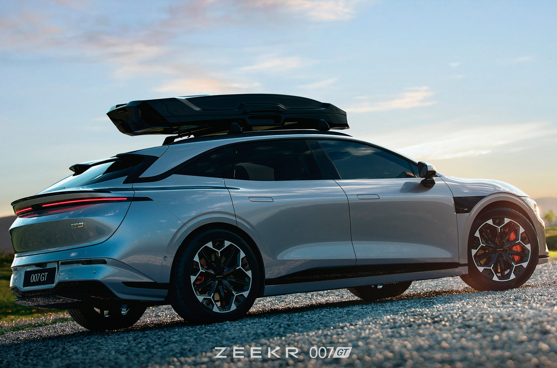 Spectacular Zeekr 007 GT station wagon unveiled