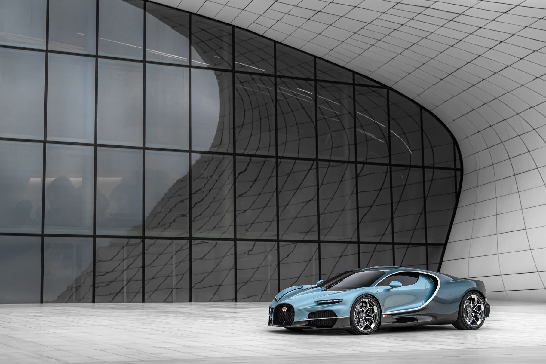 Bugatti opened the world’s largest showroom in the country of the former USSR