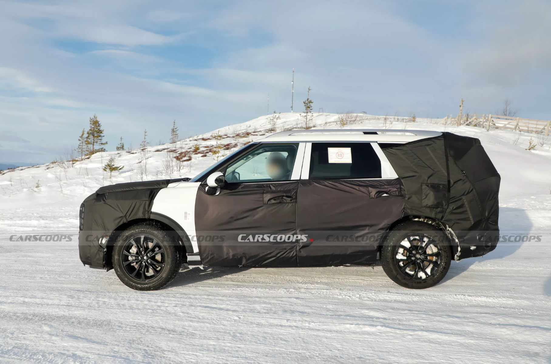 Hyundai tests a new Palisade with a factory off -road package