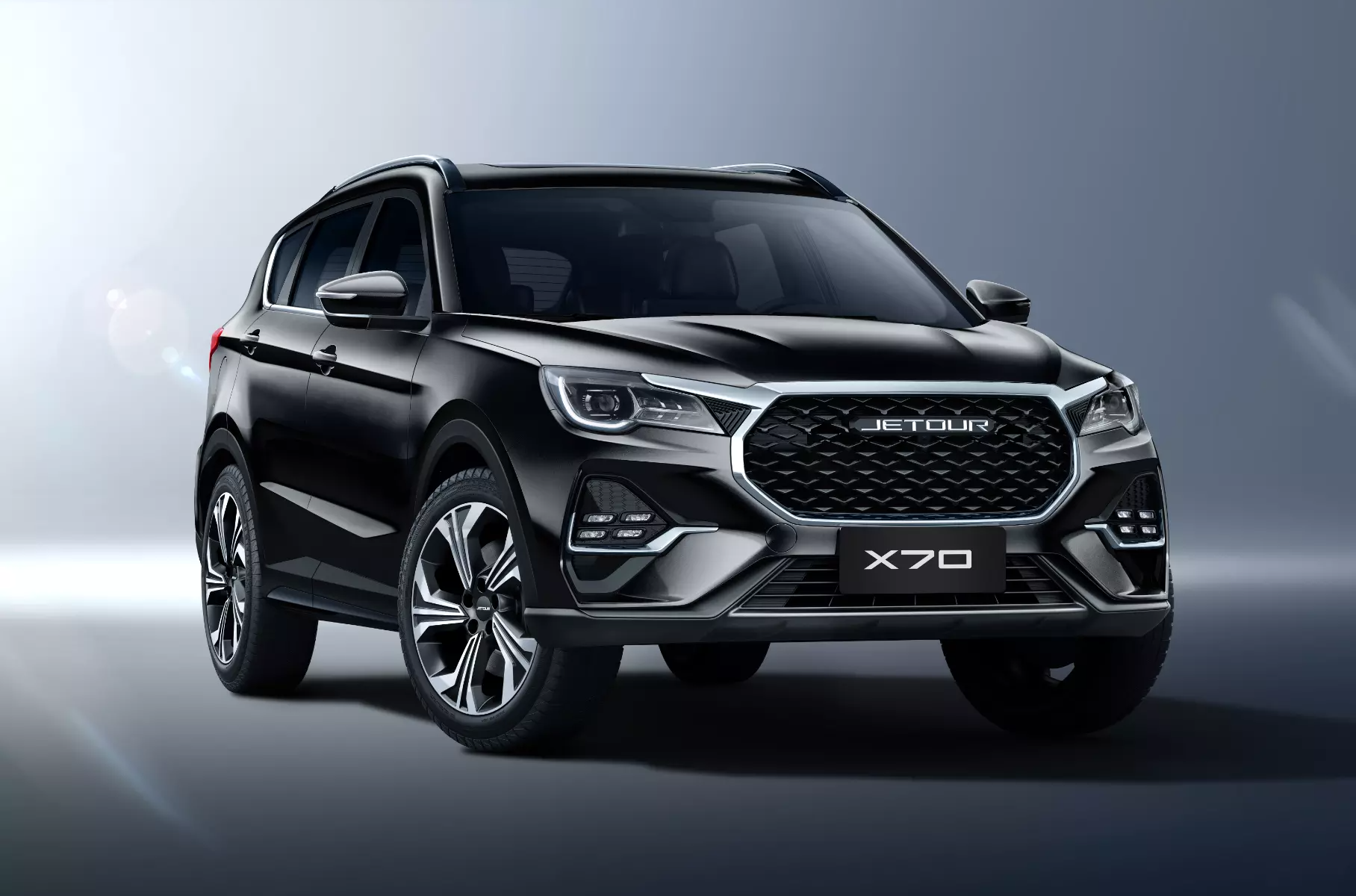 Jetour X70 and X70 Plus crossovers have become more affordable for Russians