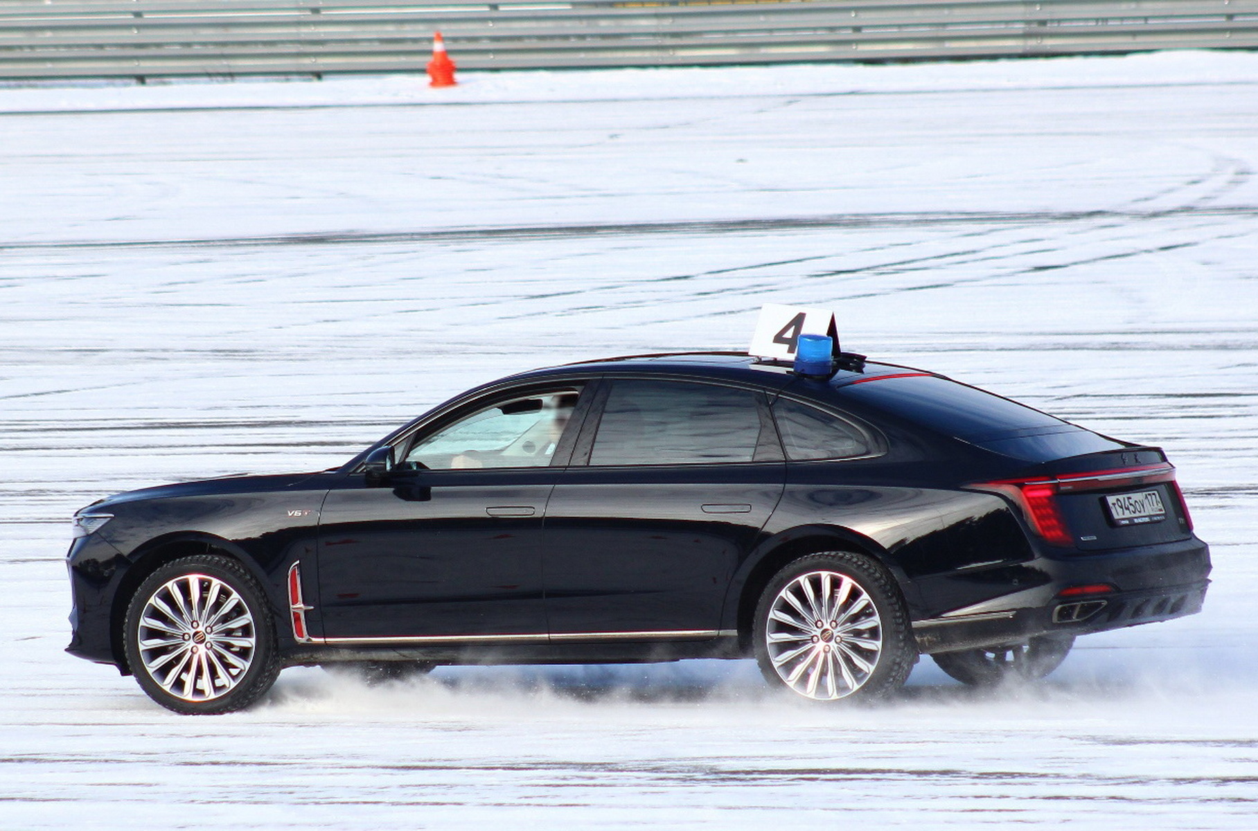 The latest Hongqi sedan debuted at the FSO Autodrome near Moscow