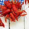 For the purchase of Chinese crossovers, they began to give varen crayfish