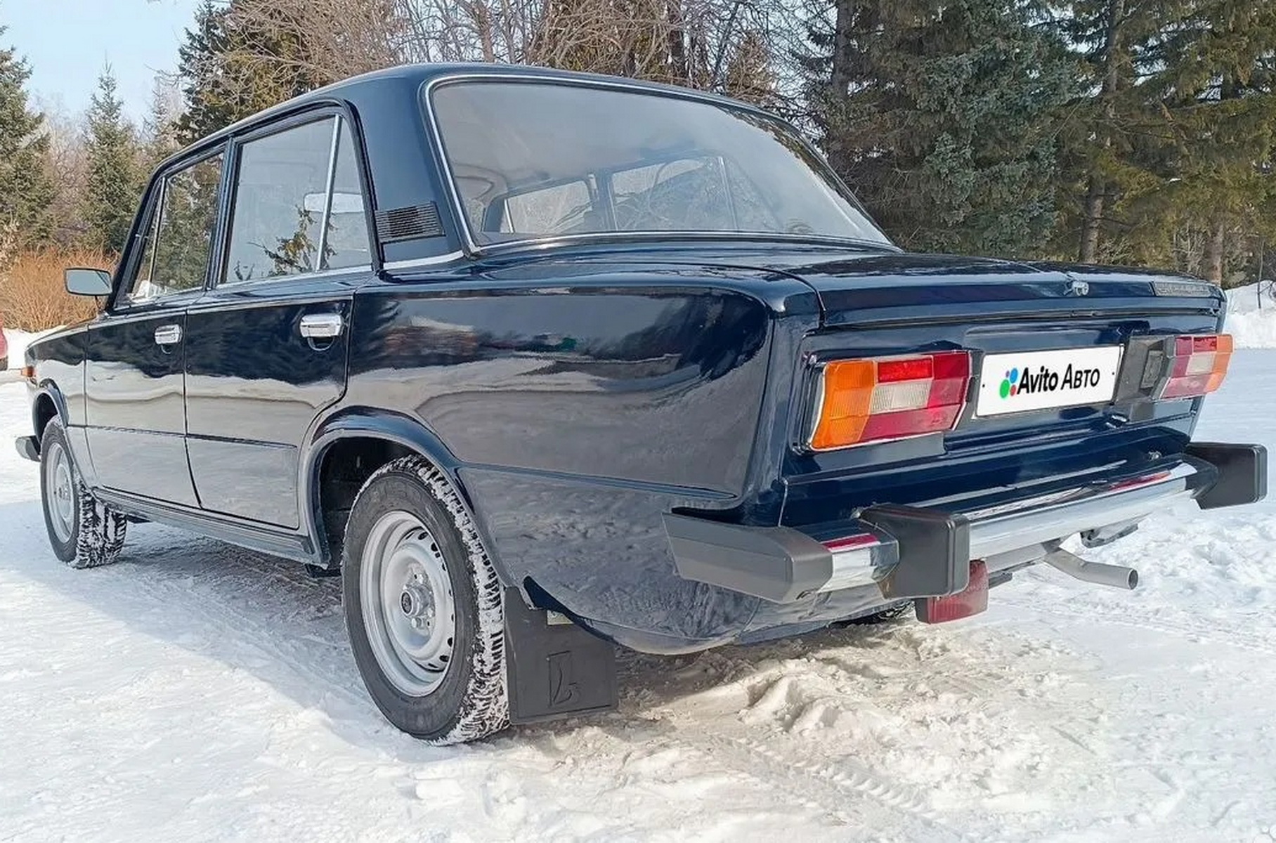 The authentic “bald” VAZ-2106 early 1990s was put up for sale