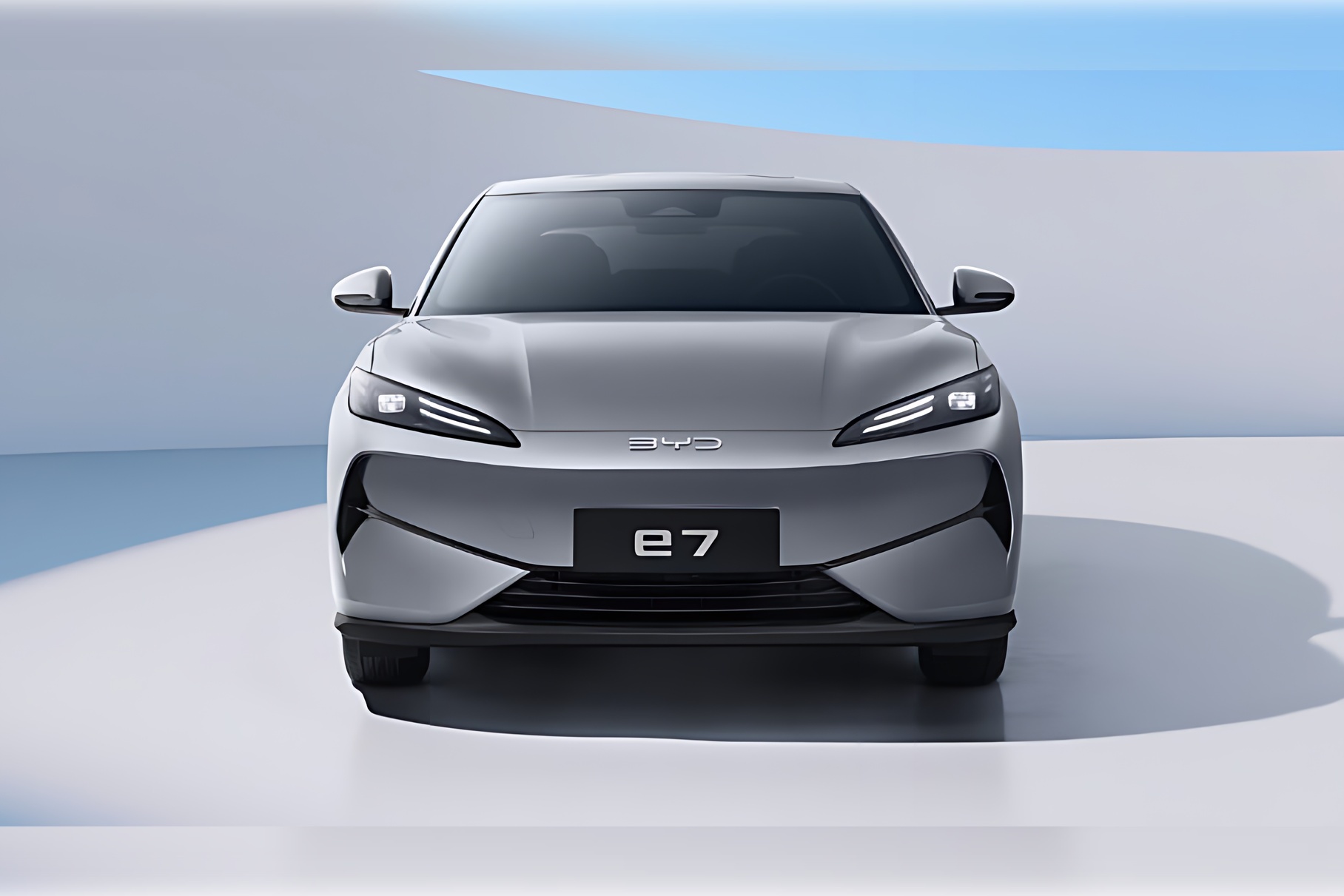 134 l.S. and 520 without recharging: BYD E7 is presented for a taxi