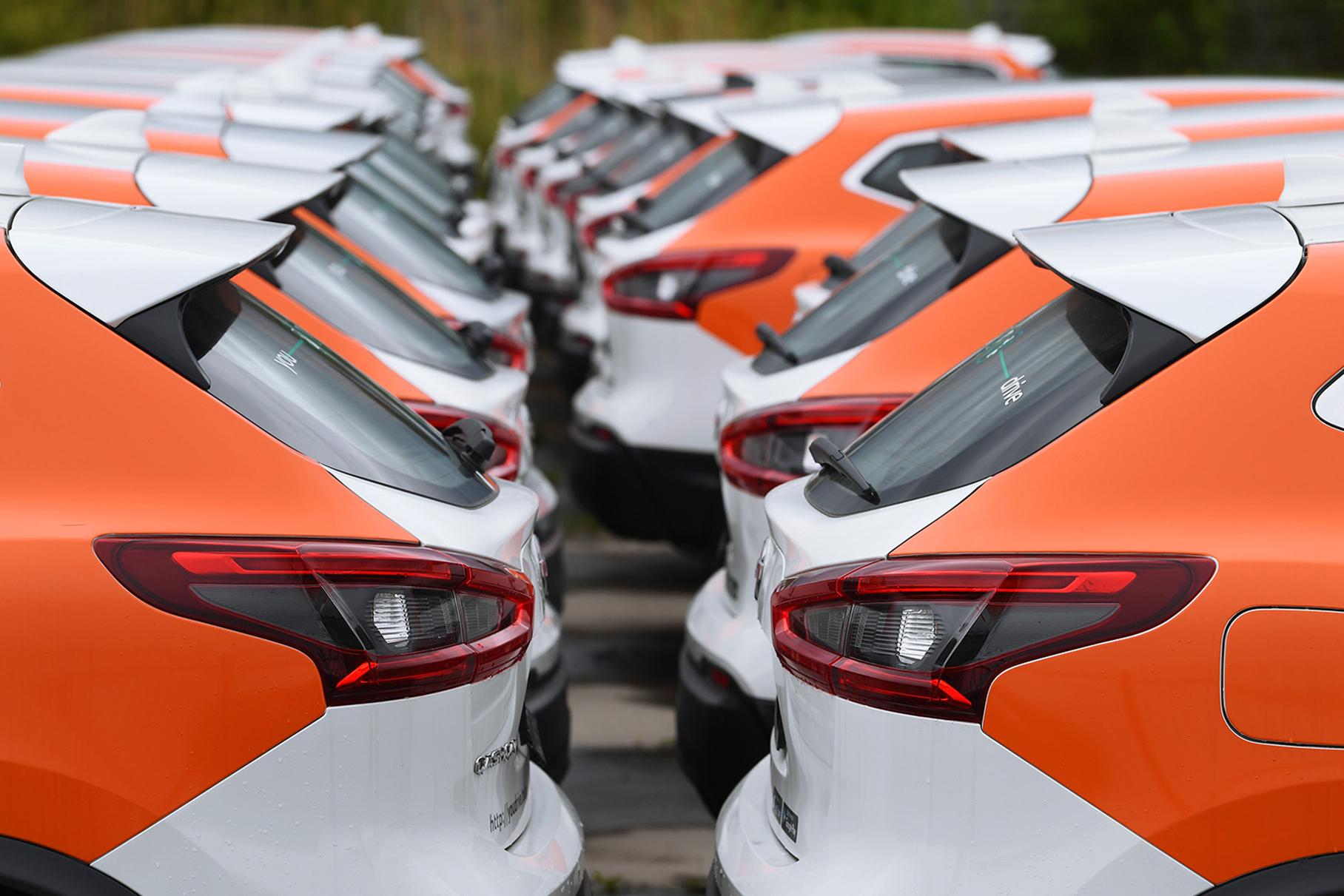 In Russia, they discuss the idea of ​​obliging carshering services to use domestic machines
