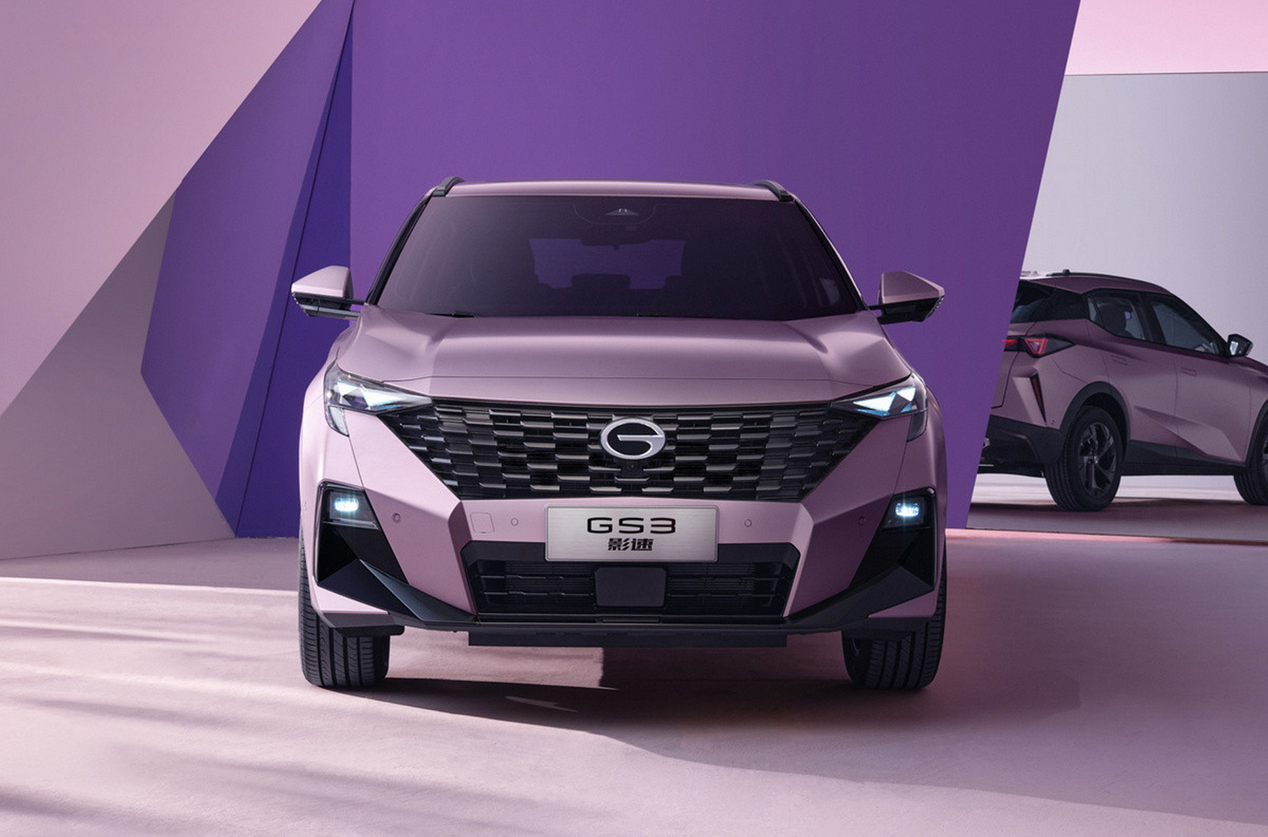A friend of the Russians GAC GS3 has an alternative design