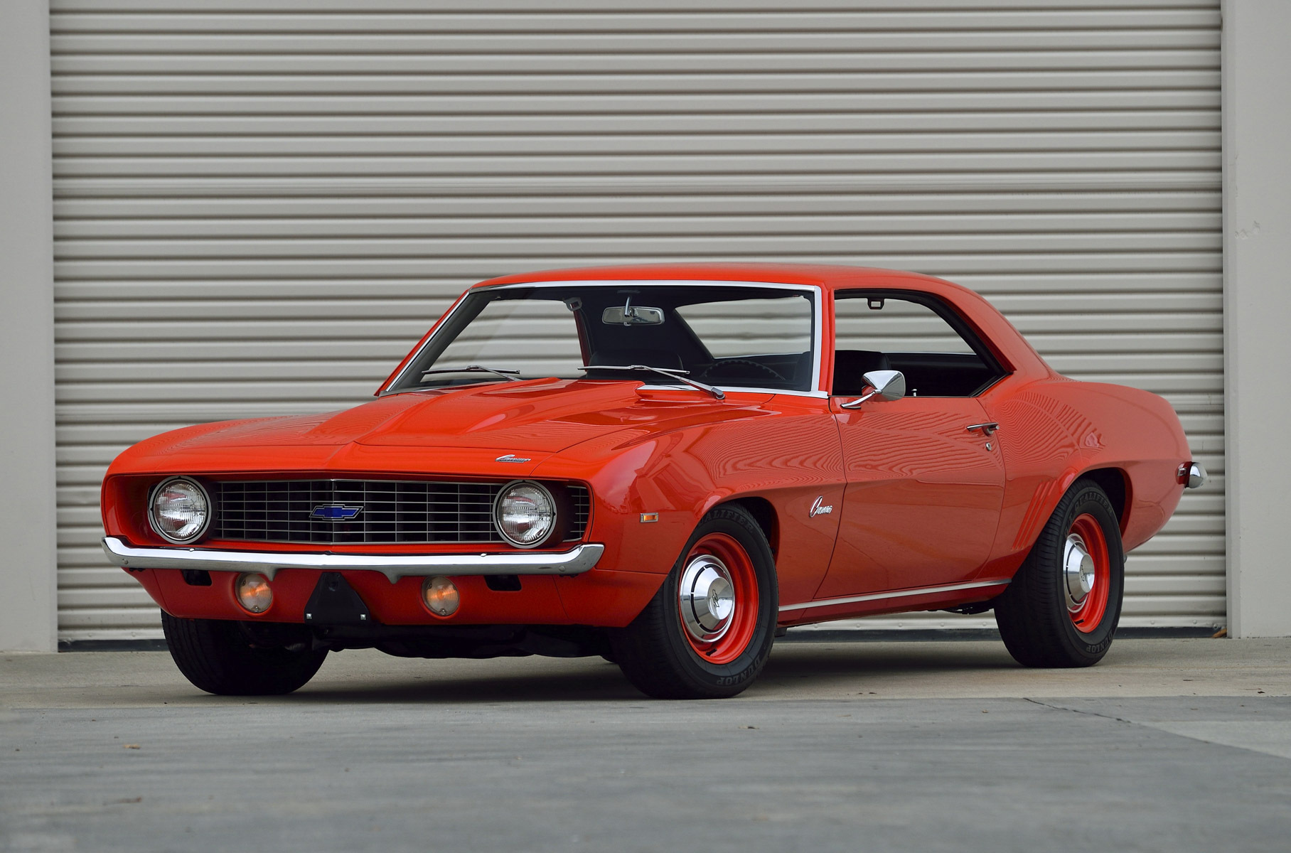 And for lunch – a horse: the crazy Chevrolet Camaro