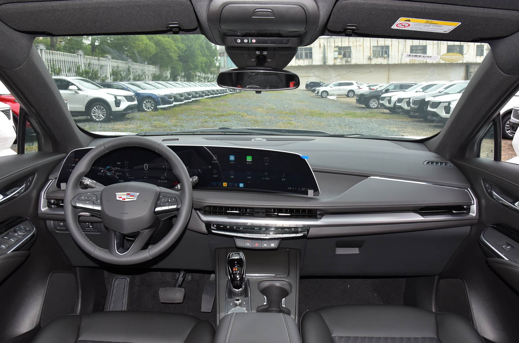 Cadillac surprised XT4 crossover prices: 1.5 times cheaper than Lada Aura