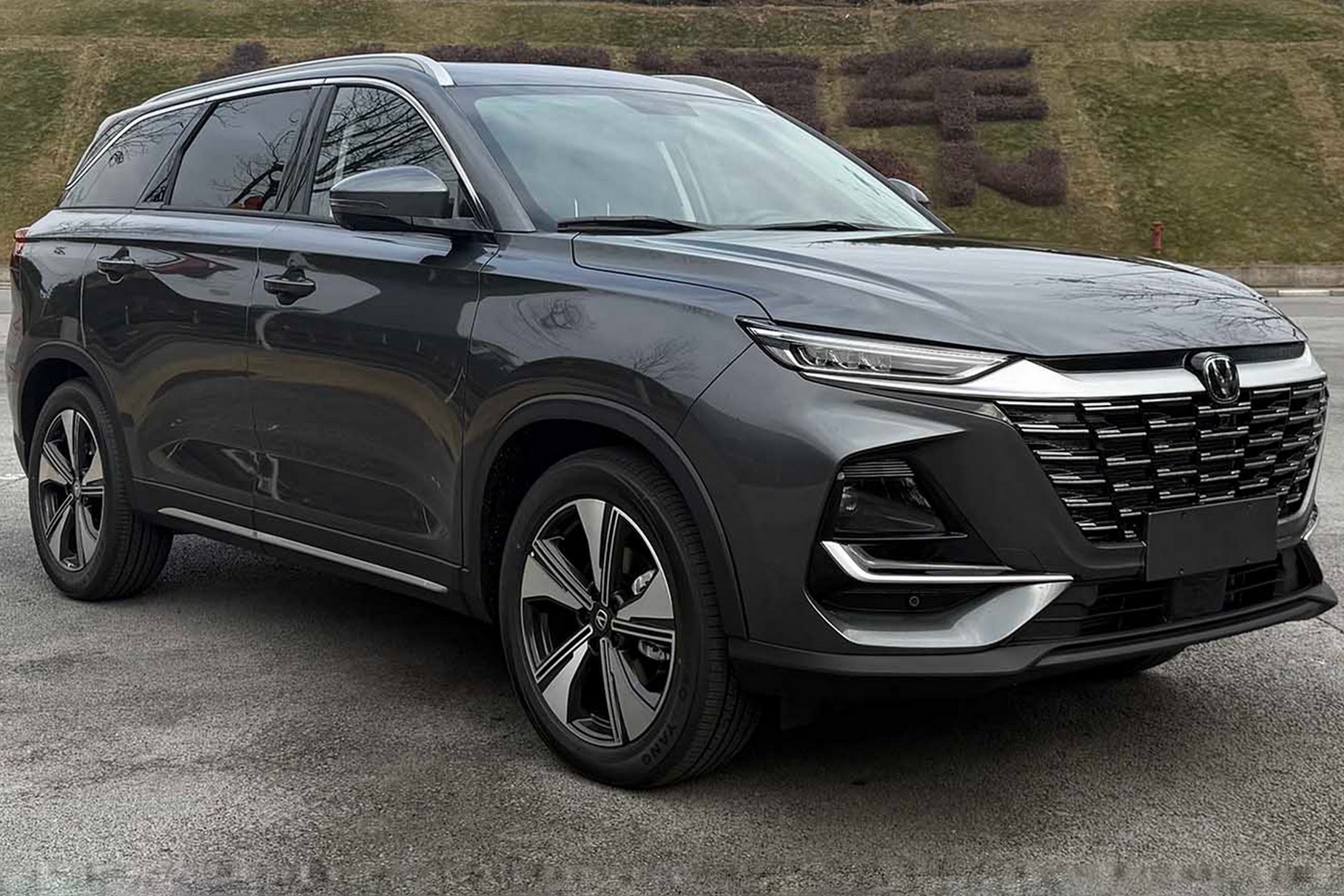 Changan is preparing a cheap 7-seater crossover with “mechanics”