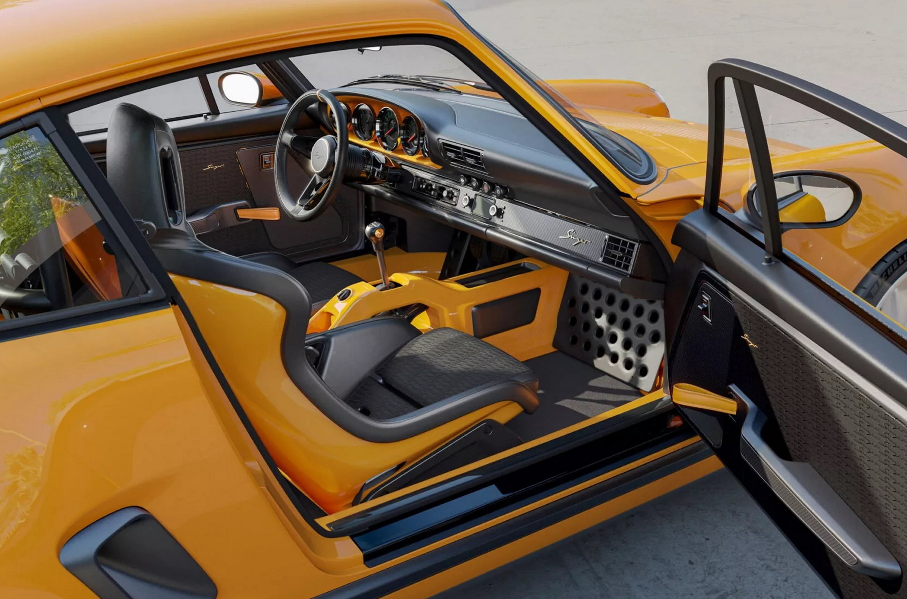 Classic Porsche 911 by Singer: Secret headlights and “Atmospheric”