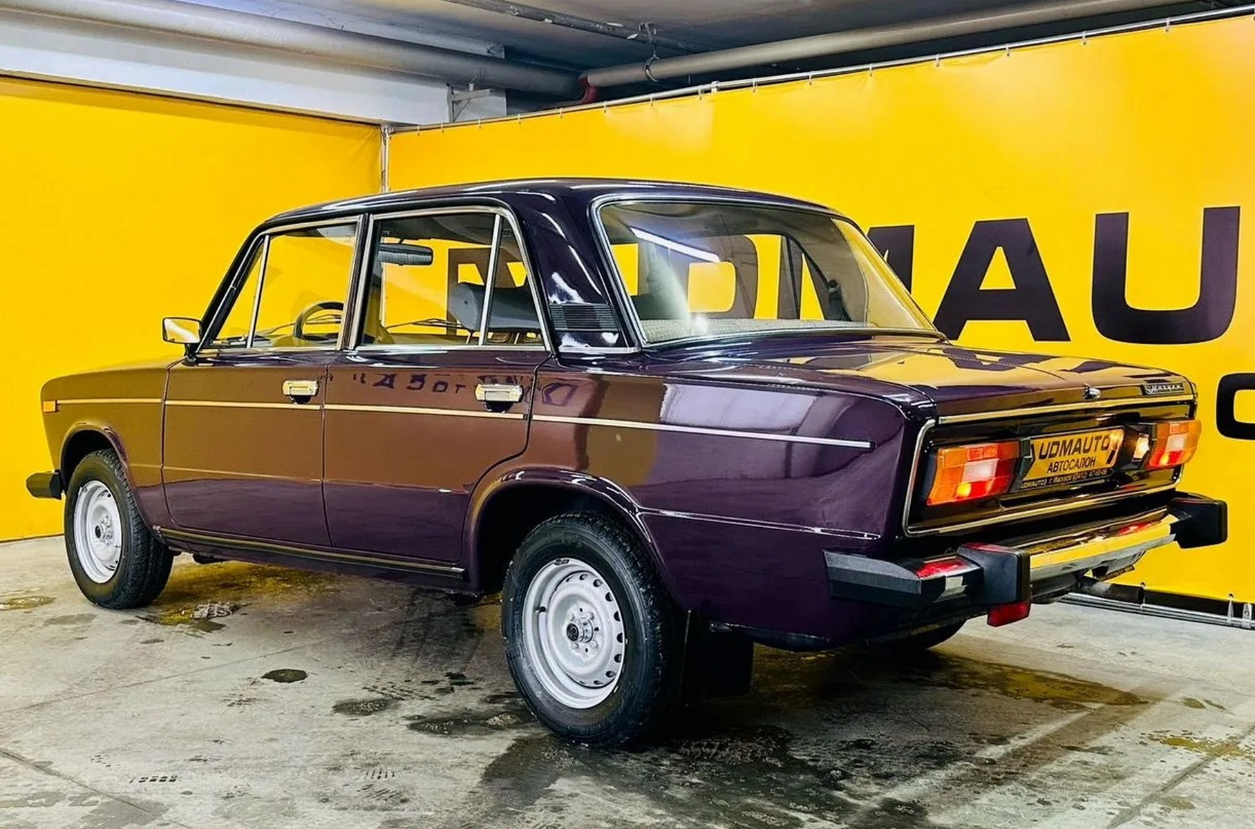 In Izhevsk, the new VAZ-2106 “Eggplant” was put up for sale