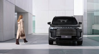 In Russia, sales of premium cars collapsed for a third