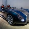Italians released a "carbon fiber" speedster with atmospheric V8