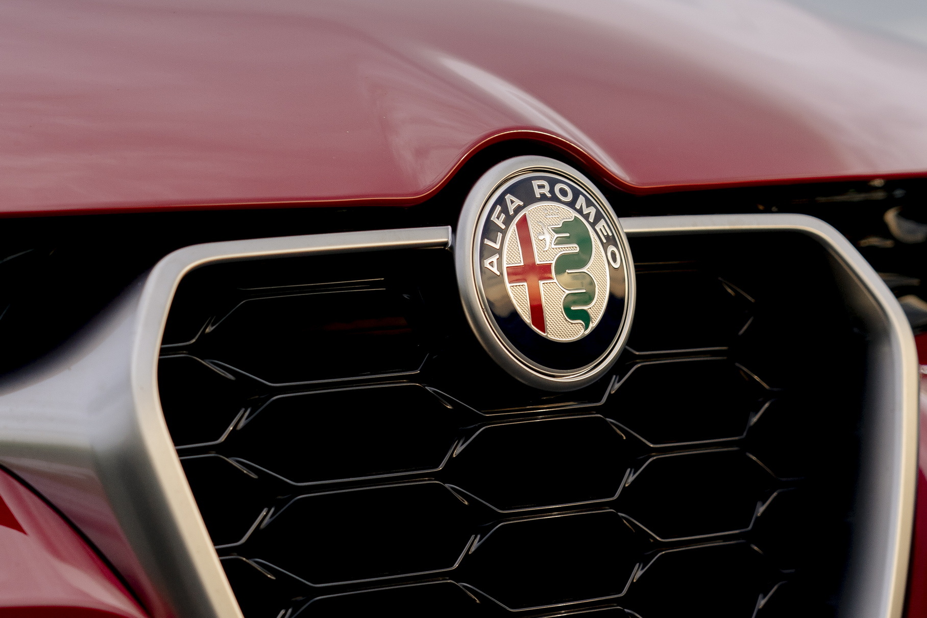 The new Alfa Romeo sports car will share the platform with Dodge Charger