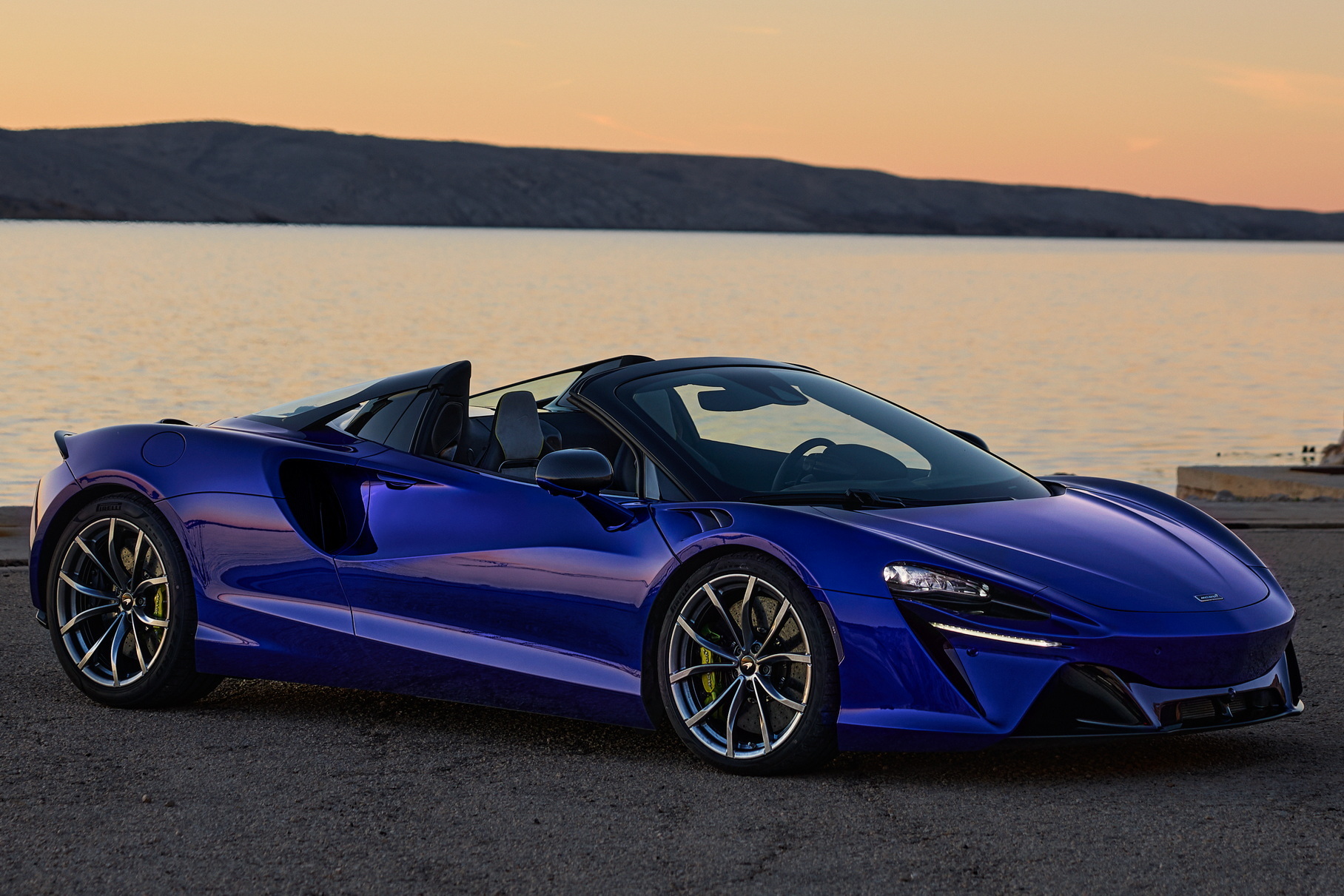 A car manufacturer from China will become a supplier of batteries for McLaren