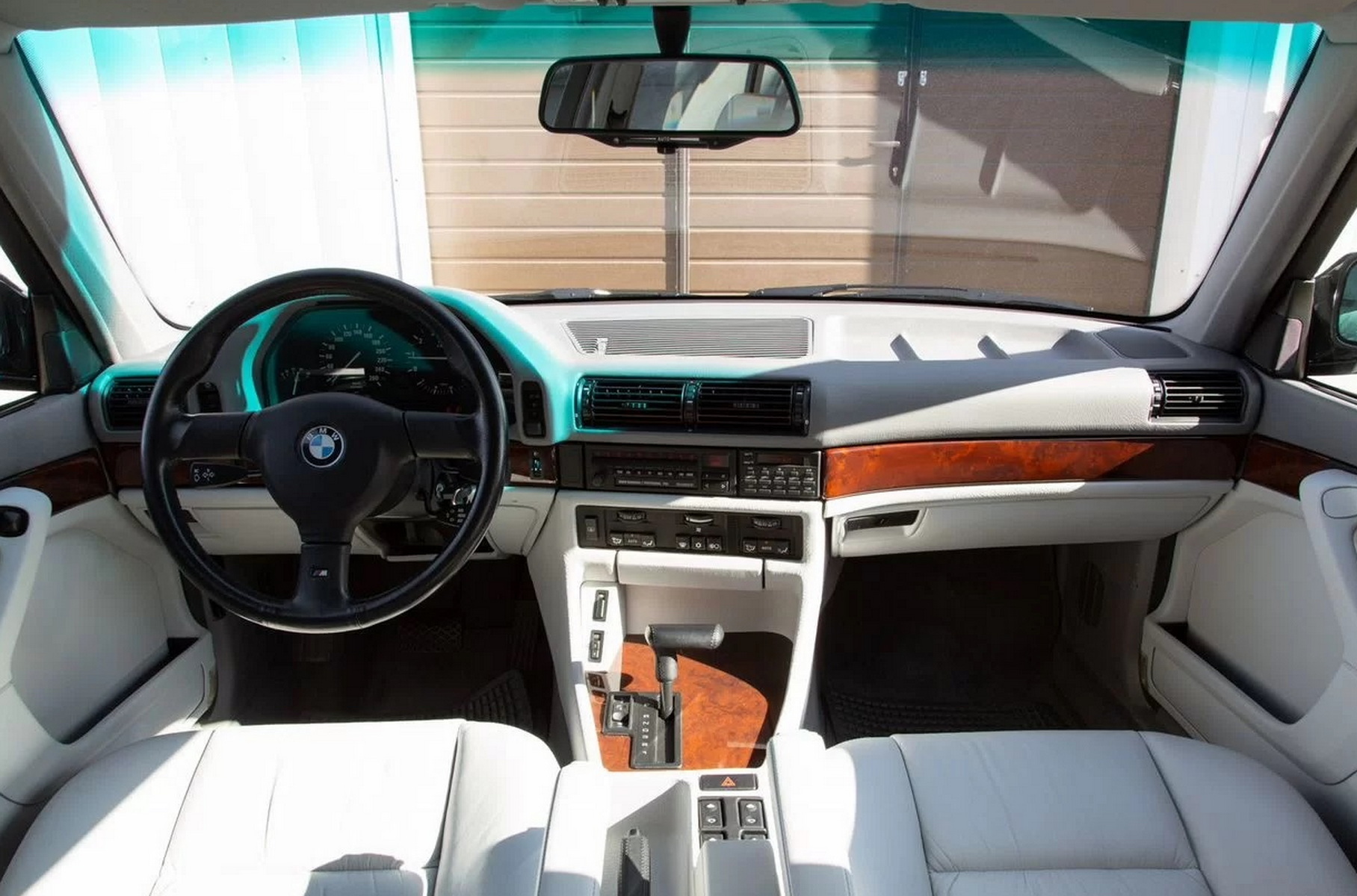 Almost new BMW 7-Series from the 1990s appeared in Russia