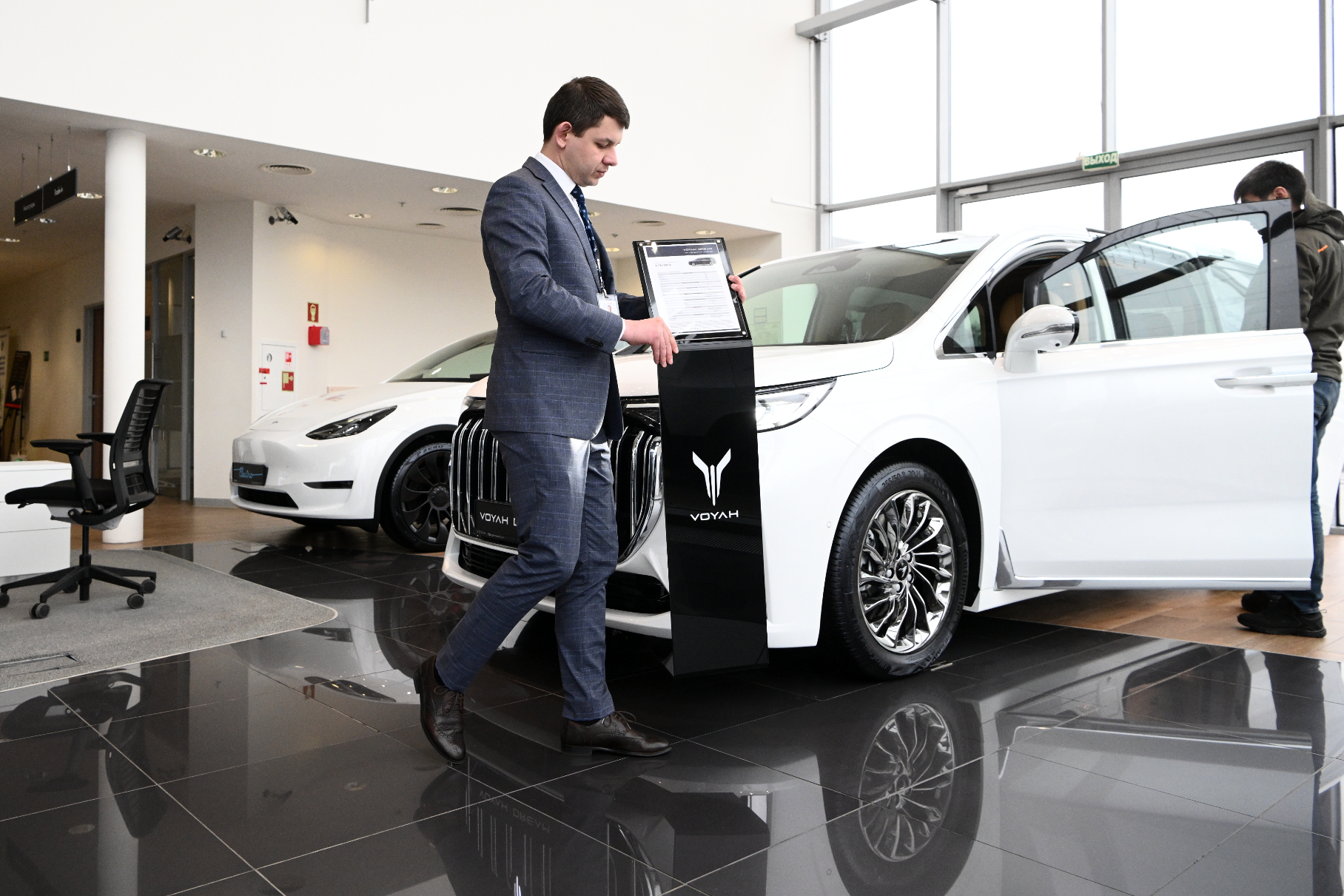 Dealers opposed direct sales of cars from the plant