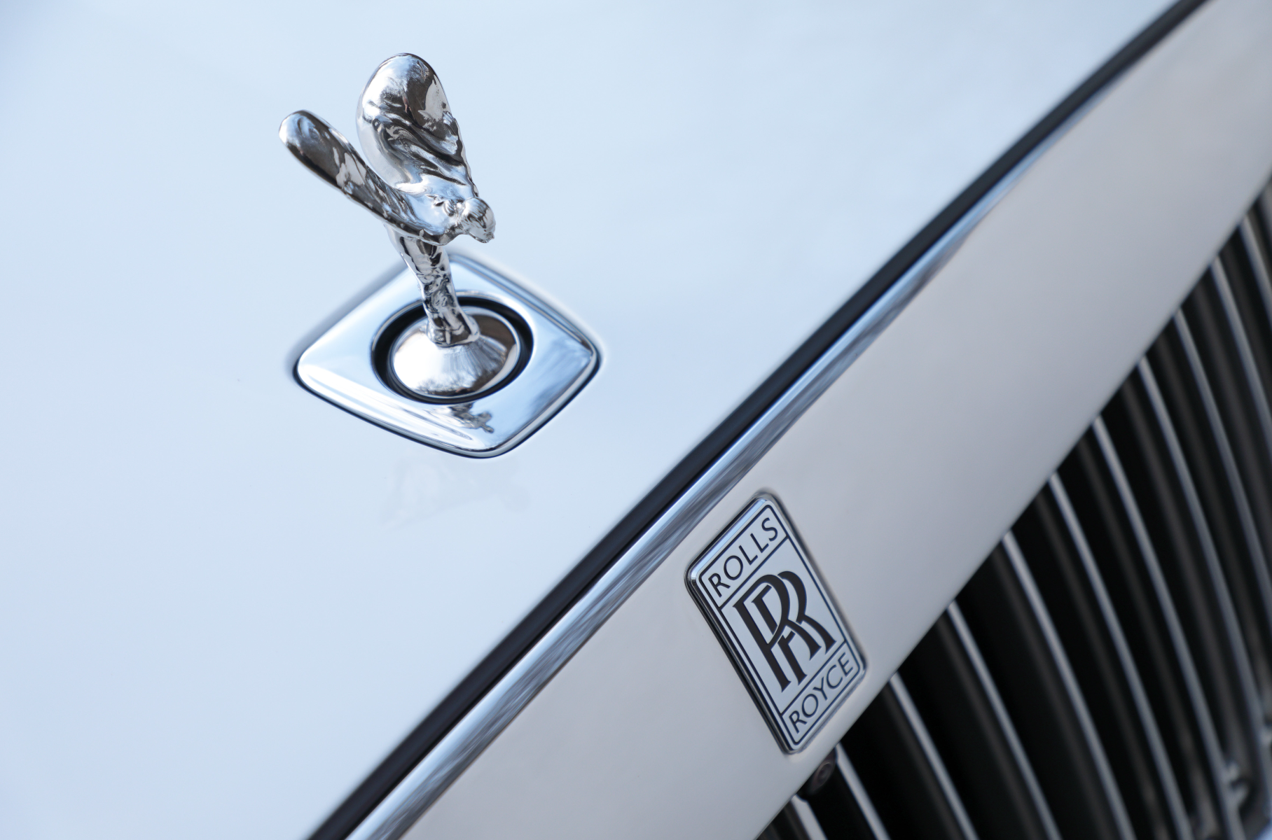 Haughting half of expensive foreign cars began to be imported into Russia
