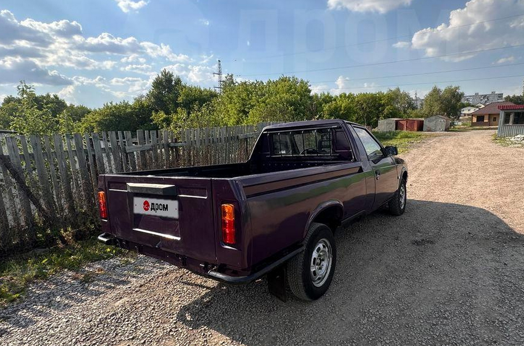 In Omsk, in a few hours they sold small -scale pickup Moskvich.