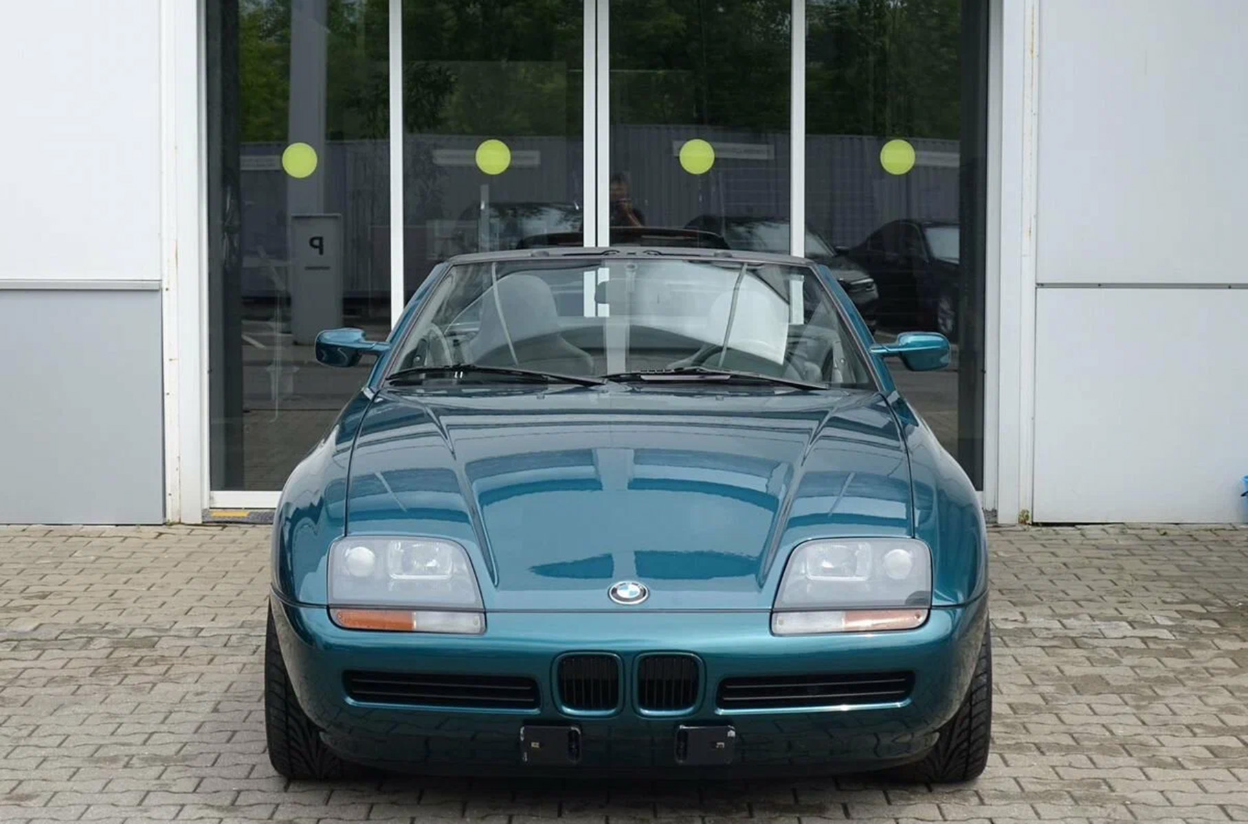 Rare BMW Z1 in the factory state is put up for sale in Moscow