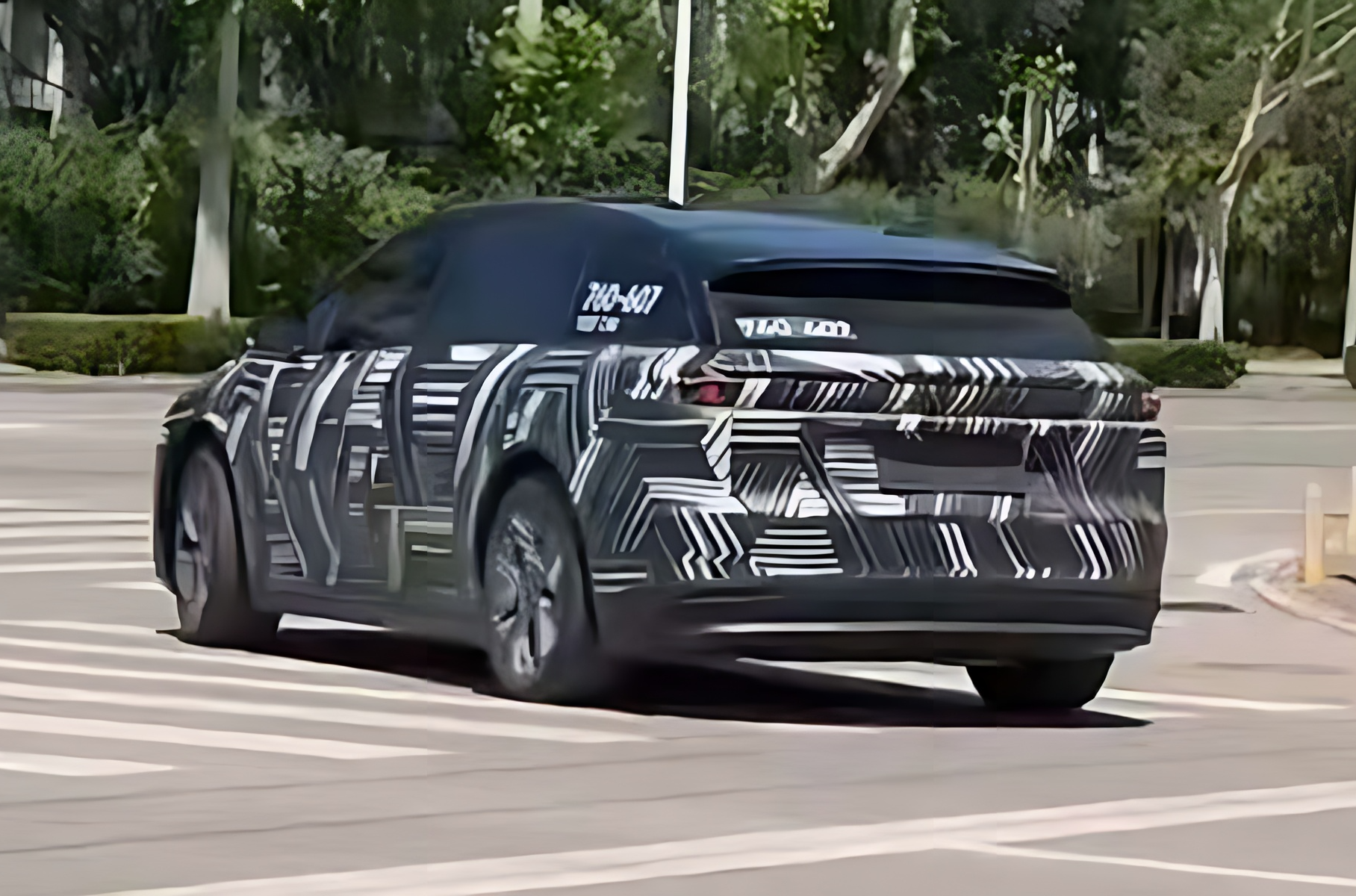 Spies photographed a new five -seater crossover LI