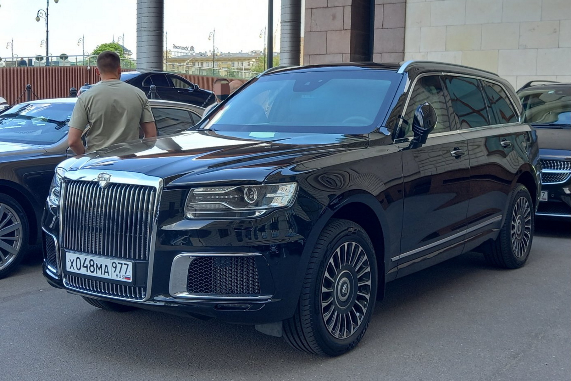 The latest Aurus armored cars began to sell in private hands, like Putin’s