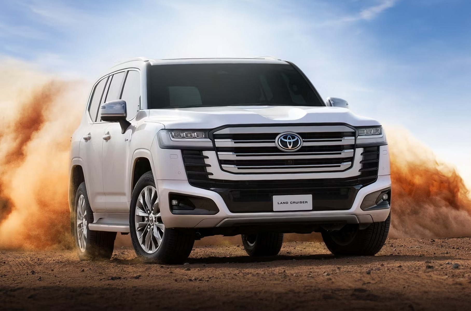 Toyota Land Cruiser 300 for the first time in history became a hybrid