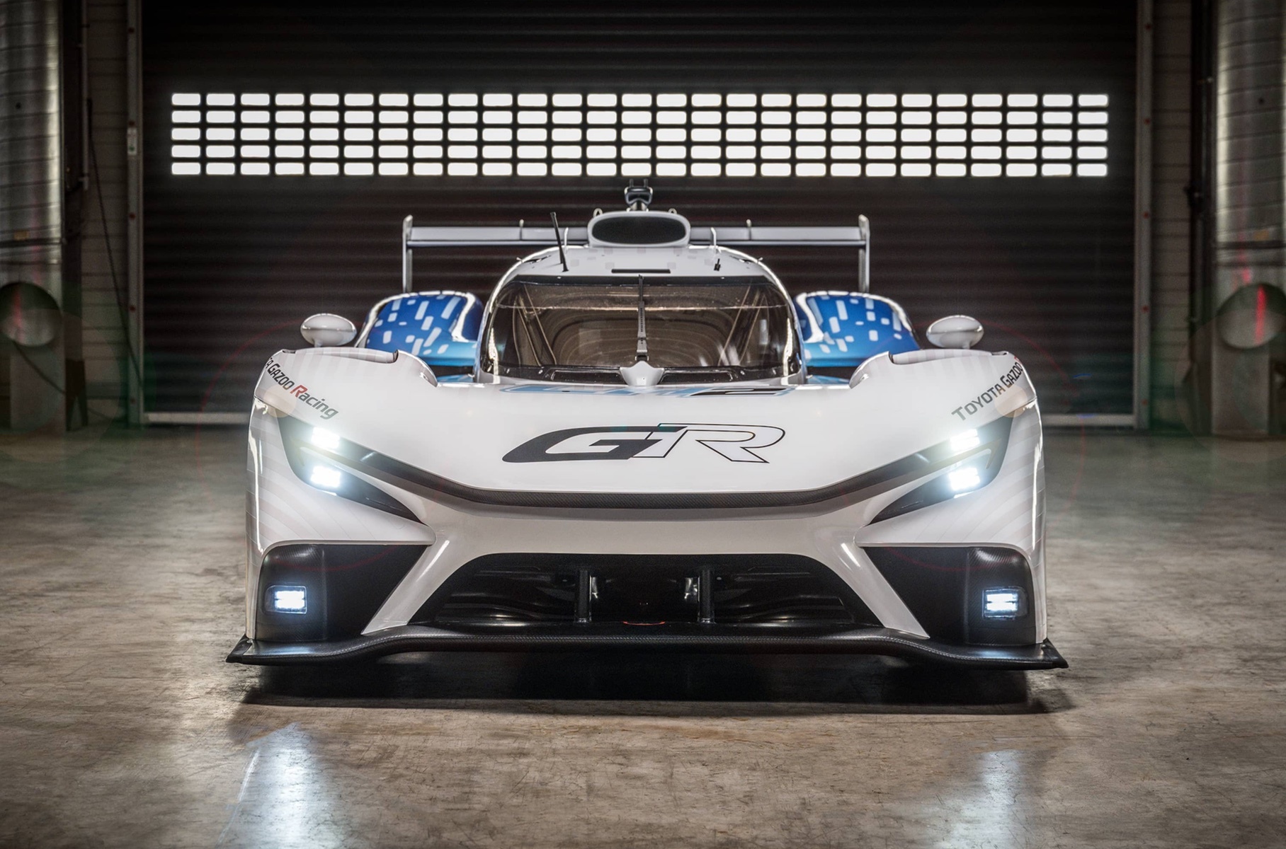 Toyota has introduced a new version of the sports prototype on hydrogen