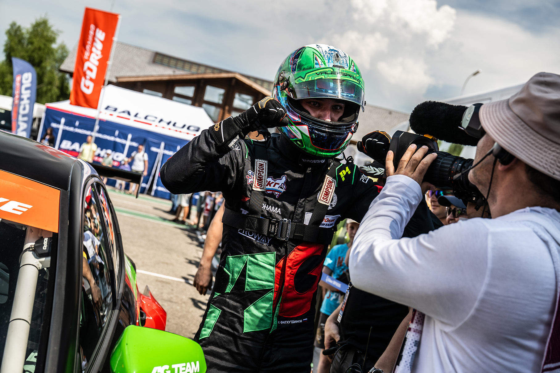 Ours in races: Ahead of the home stage