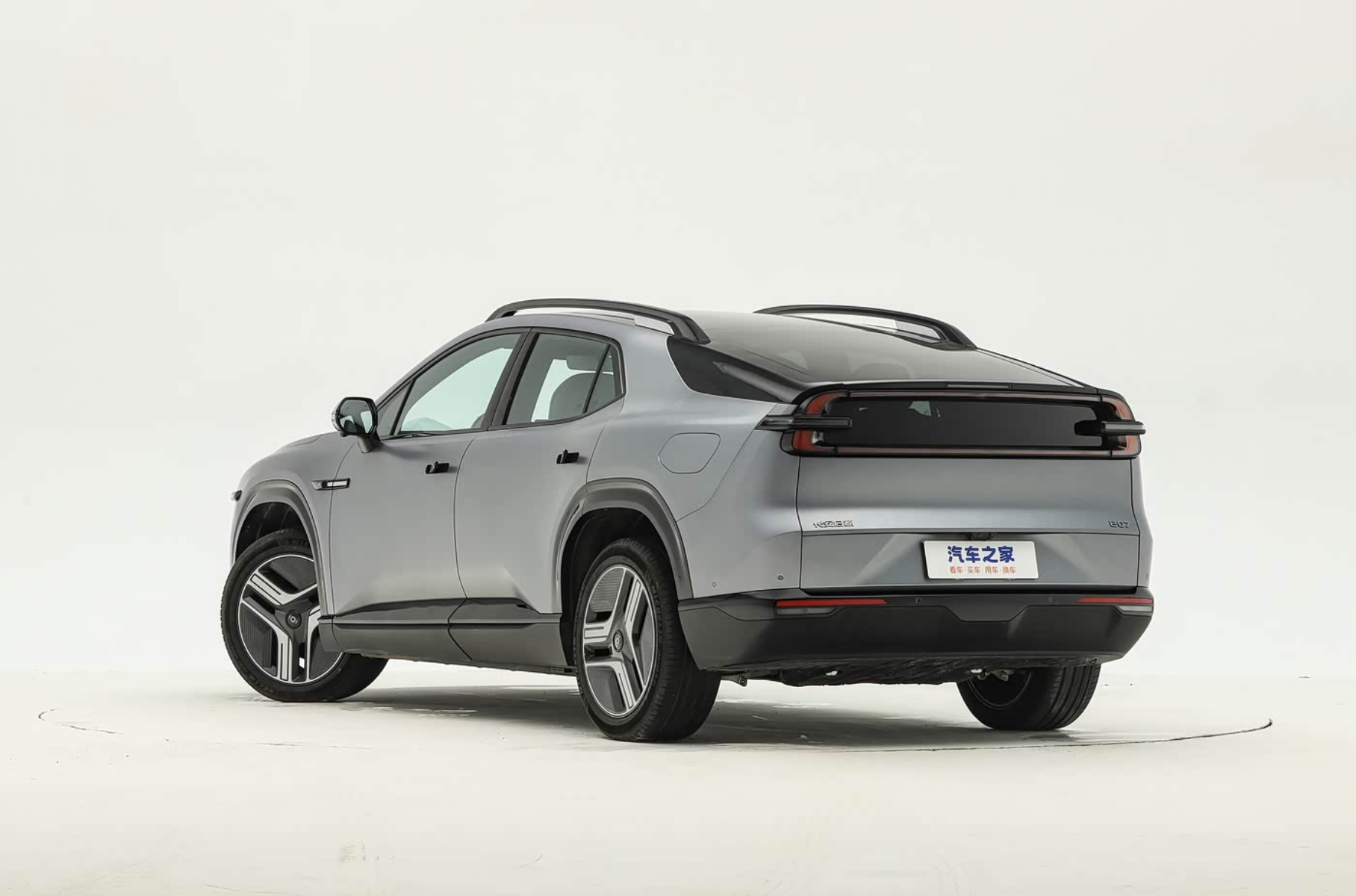 The DEEPAL E07 crossover will appear in Russia in December.