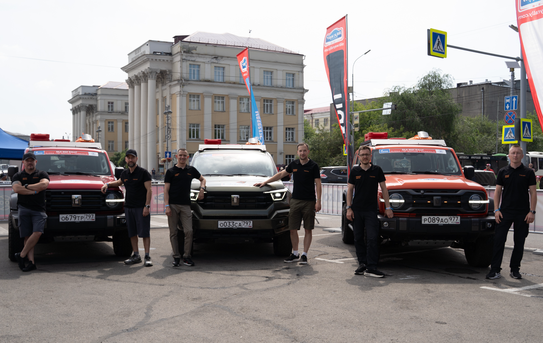 The GWM Tank team is ready for the start of the Rally Silk Road
