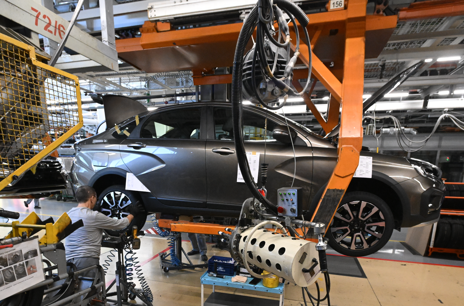 Lada is back on the conveyor. AvtoVAZ left vacation