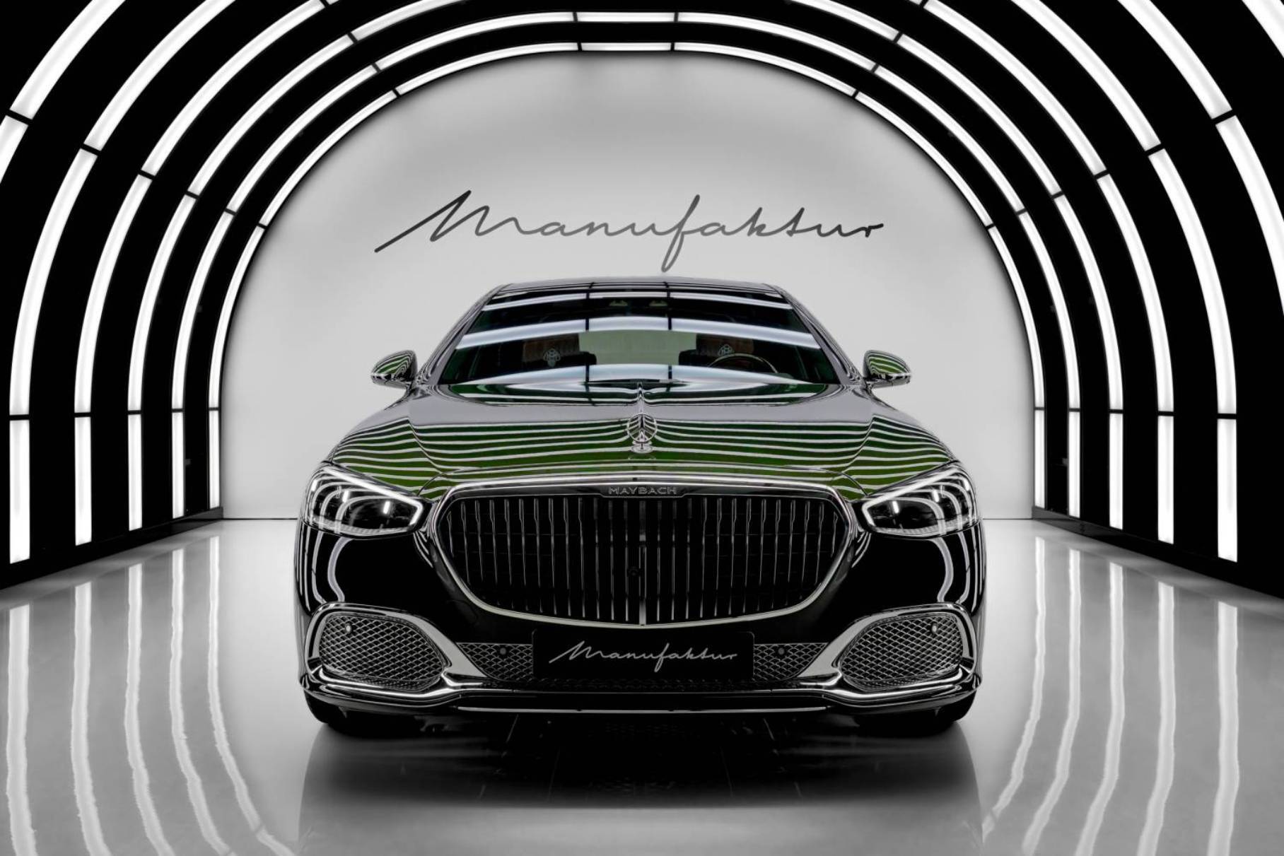 Mercedes has released a limited series of Maybach S 680 sedans with gold