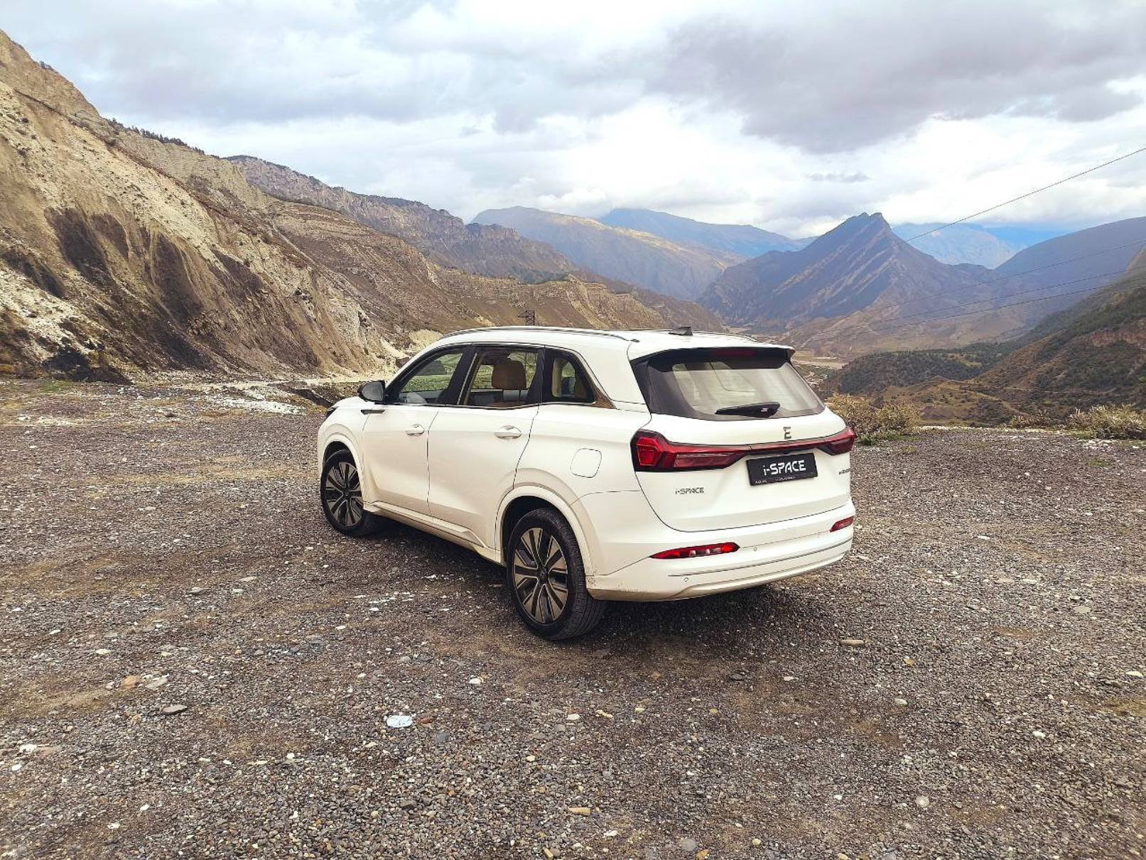 The most budget Russian hybrid Evolution I-Space is presented after restyling