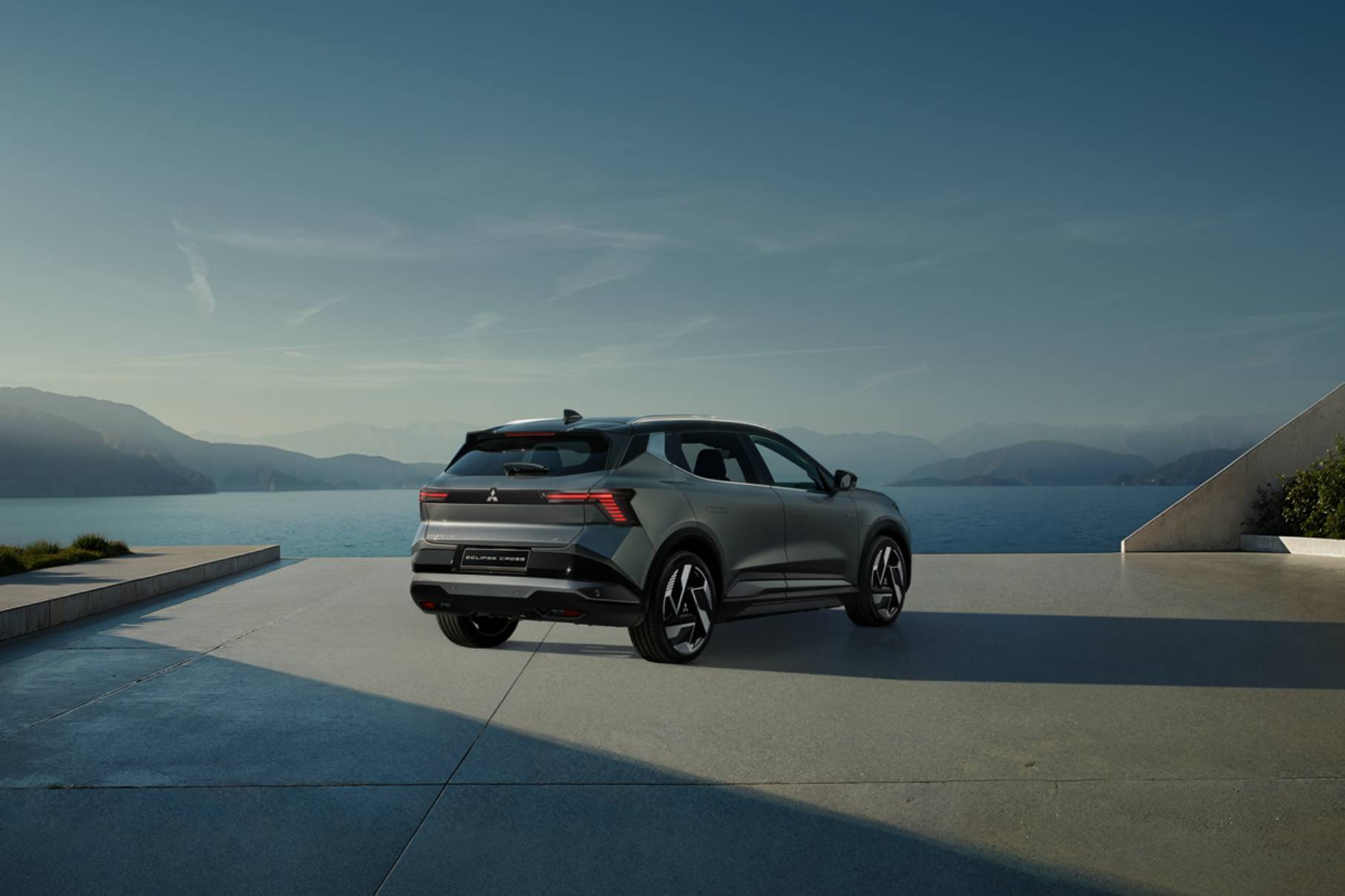 The electric mitsubishi eclipse Cross is represented with a move of up to 600 km