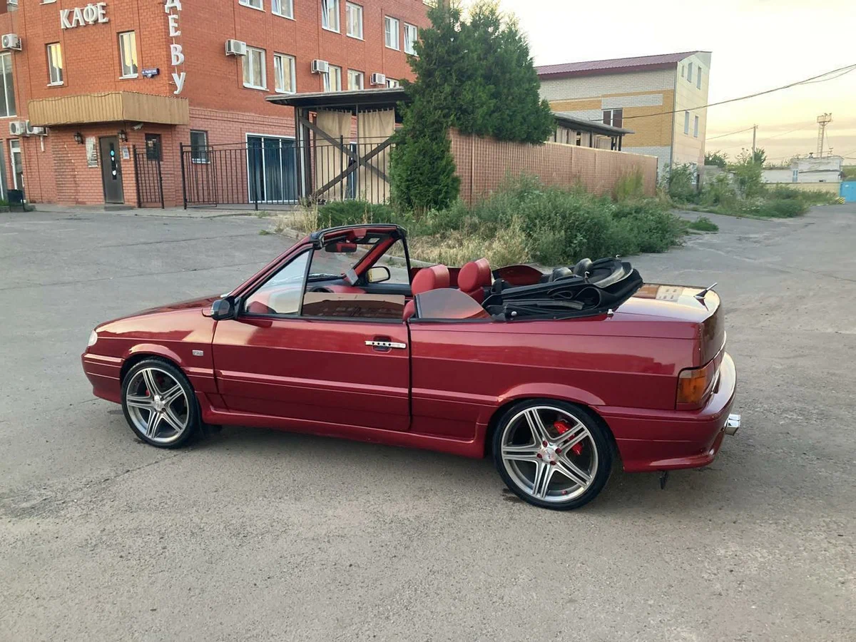 A Lada “Natasha” convertible was put up for sale in Tambov for 2.7 million rubles