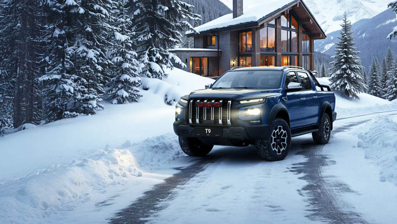 A new version of the JAC with a multi-link suspension that provides comfort was shown in the Russian Federation